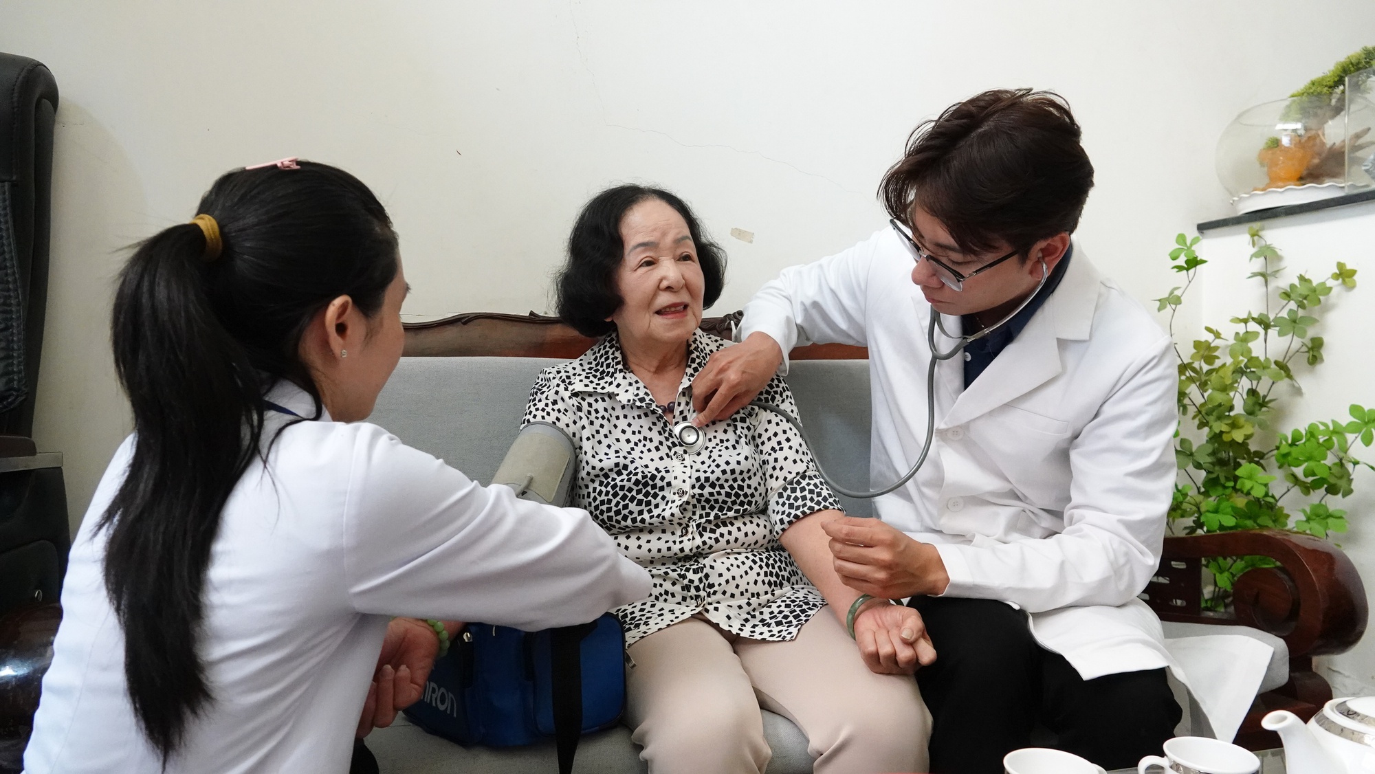 Bác sĩ gia đình kiểu mới- Ảnh 1. Bác sĩ gia đình kiểu mới- Ảnh 1.