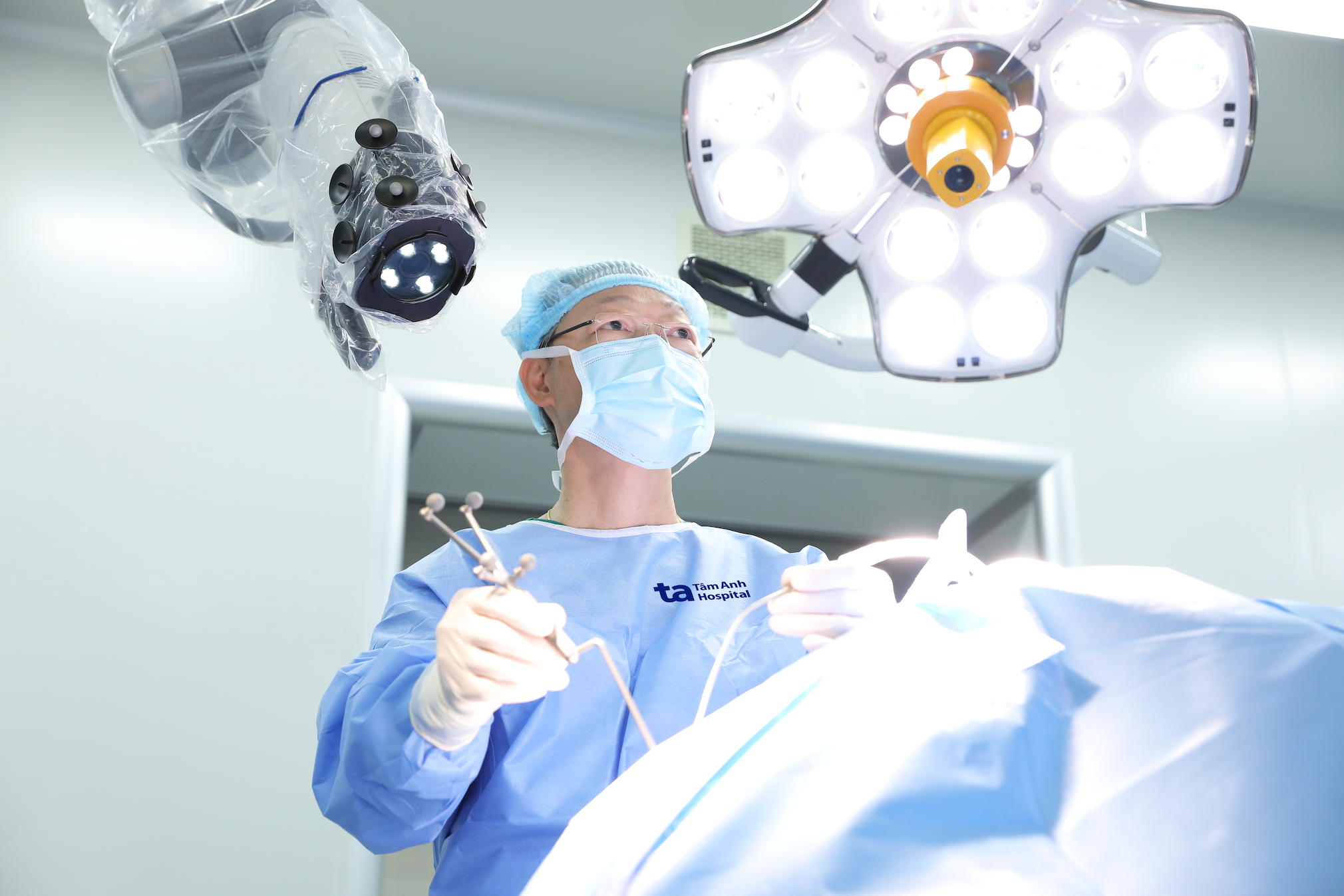 Bac si tim loi giai cho phau thuat nao bang