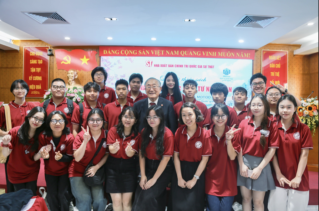 Bài giảng cuối cùng của Hiệu trưởng nước ngoài đầu tiên tại ĐH Quốc gia - 2