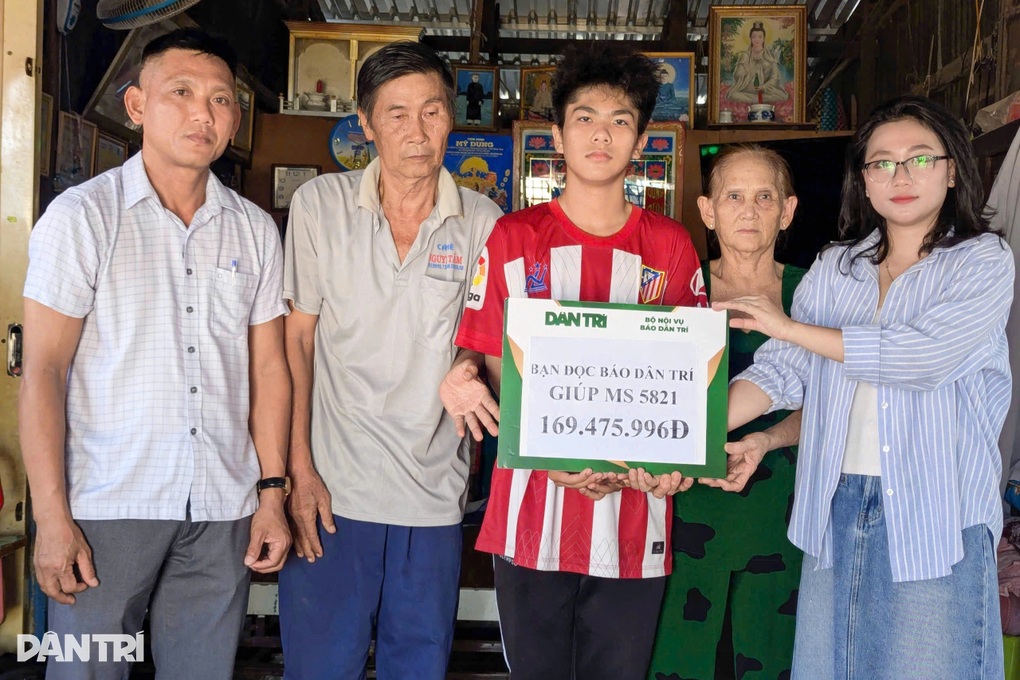 Bạn đọc giúp gần 170 triệu đồng tới hai anh em mồ côi nương tựa ông bà nội - 1