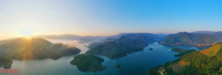 Bản hòa ca núi rừng rực rỡ sắc màu Sơn Tây Thượng - 1