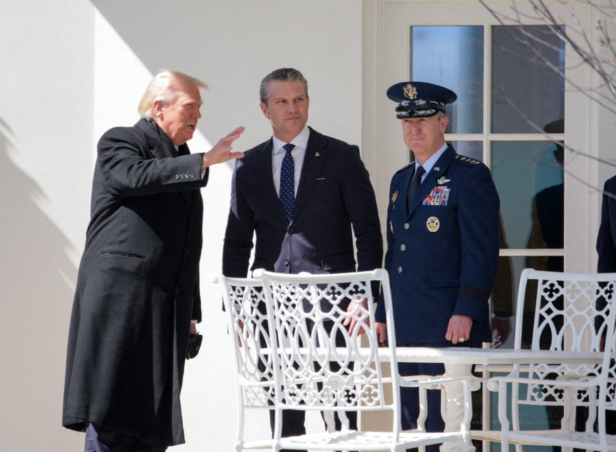 Lầu Năm Góc - Ảnh 1.