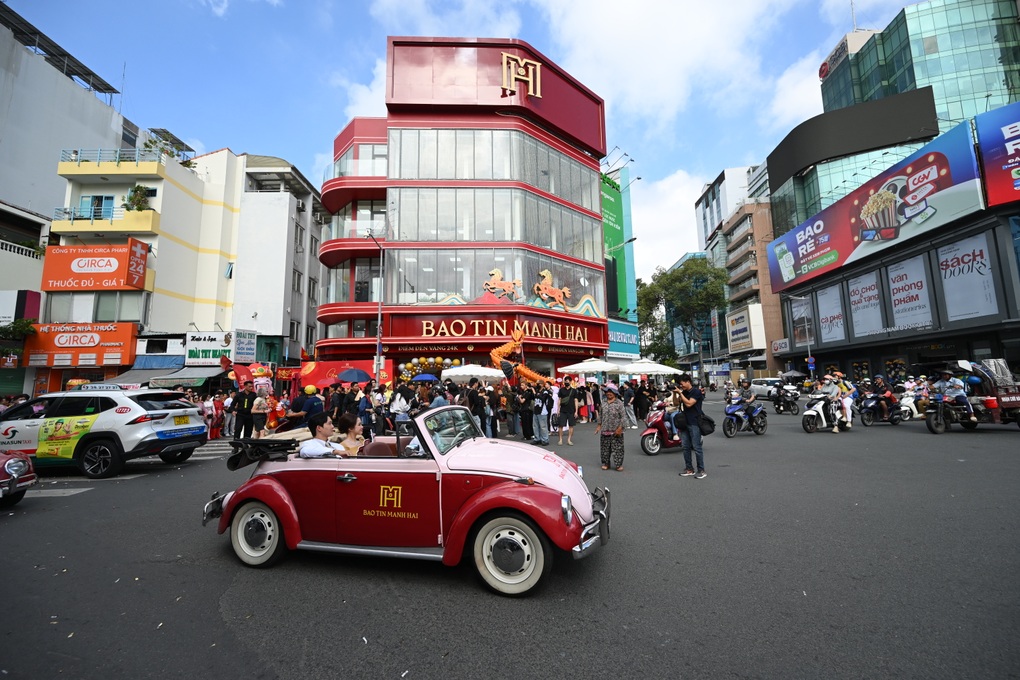 Bảo Tín Mạnh Hải nâng tầm trải nghiệm với cửa hàng quy mô lớn ở TPHCM - 1