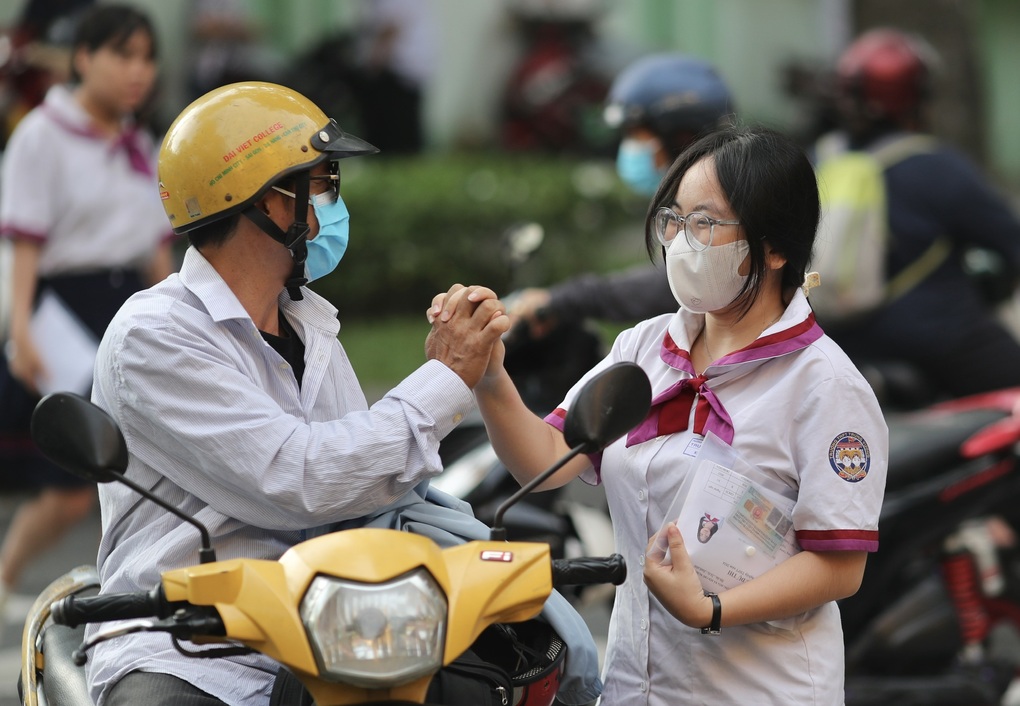 Bắt buộc trẻ em phải học hết lớp 9, “ràng buộc trách nhiệm cha mẹ - 1