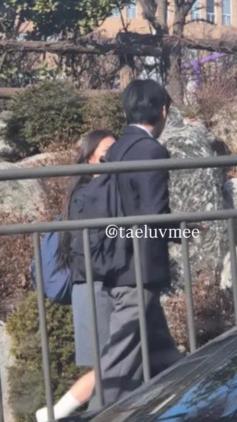 "Bắt gọn" V (BTS) bên cô gái lạ! 2 Bat gon V BTS ben co gai la