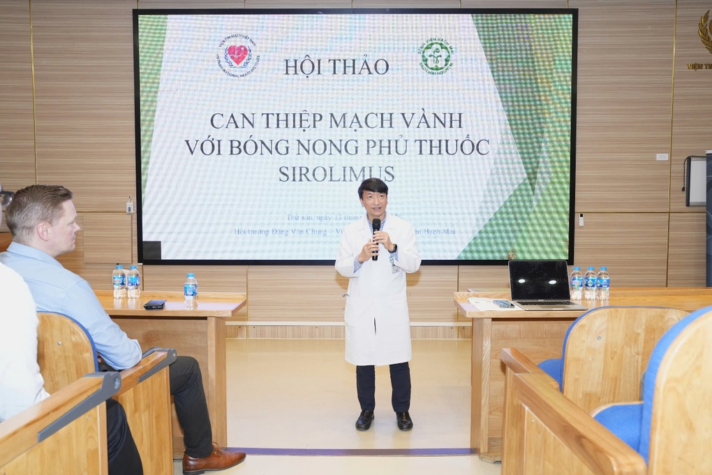 Bệnh nhân hẹp mạch vành không cần đặt stent nhờ công nghệ bóng phủ thuốc - 1