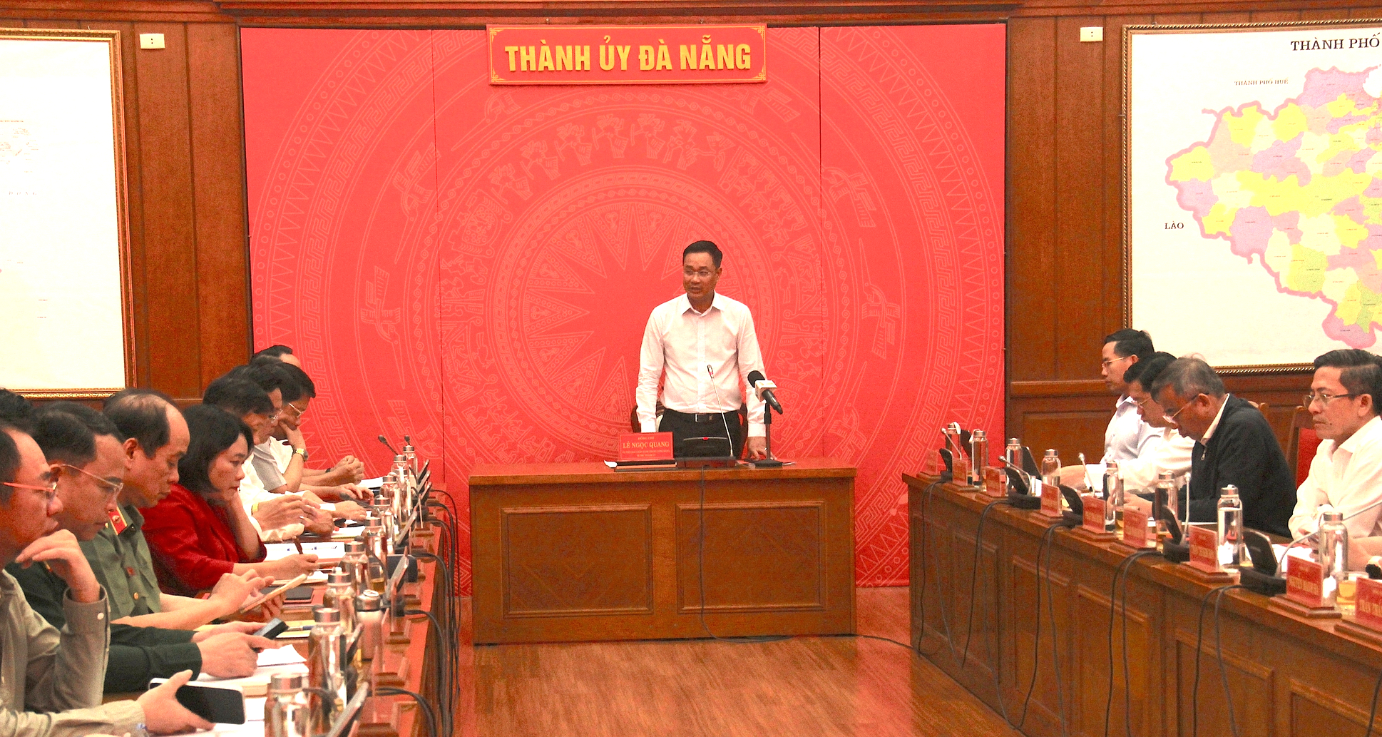 Bí thư Thành ủy Đà Nẵng yêu cầu đặc biệt quan tâm các nhóm cử tri đặc thù - Ảnh 2.