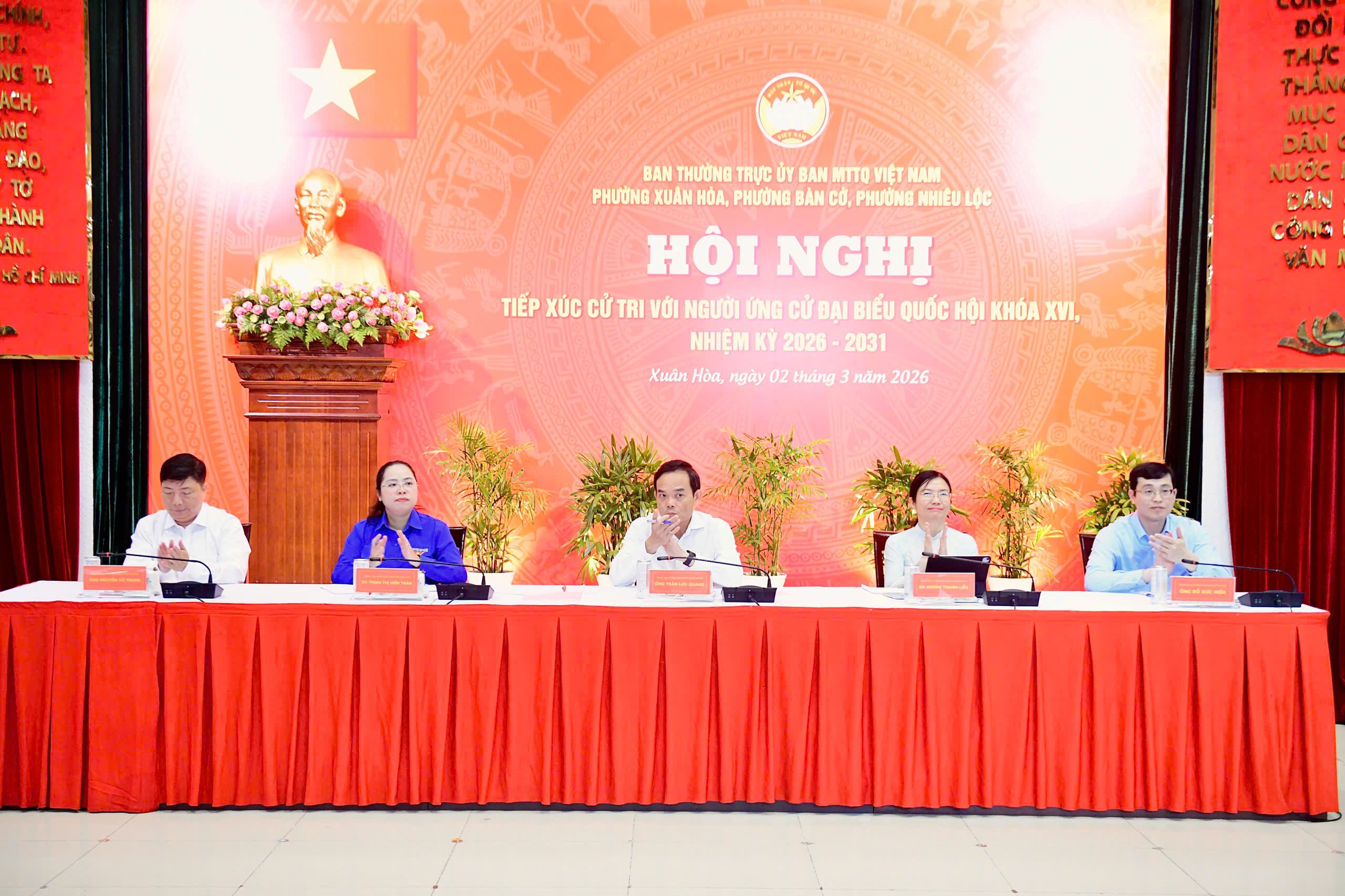 Bí thư Thành ủy TP.HCM Trần Lưu Quang: Thêm vai đại biểu Quốc hội sẽ hỗ trợ công việc tốt hơn - Ảnh 1.