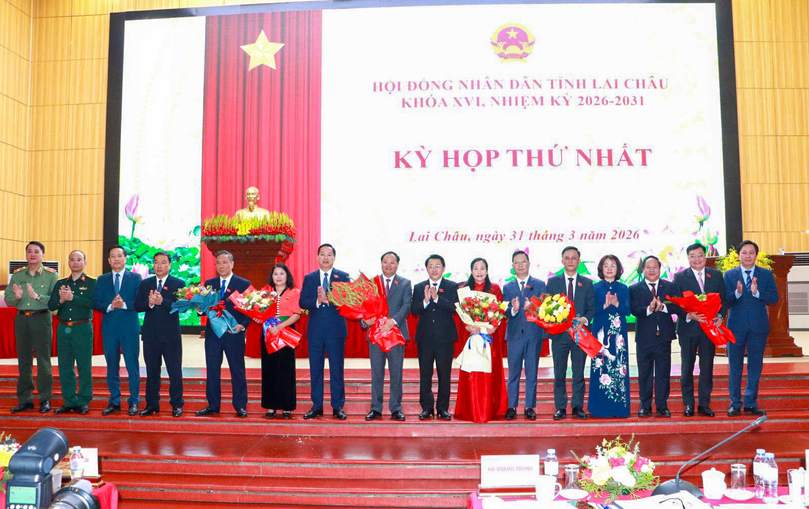 Bí thư Tỉnh ủy Lai Châu Lê Minh Ngân được bầu chức Chủ tịch HĐND tỉnh 1 Lai Châu - Ảnh 1.