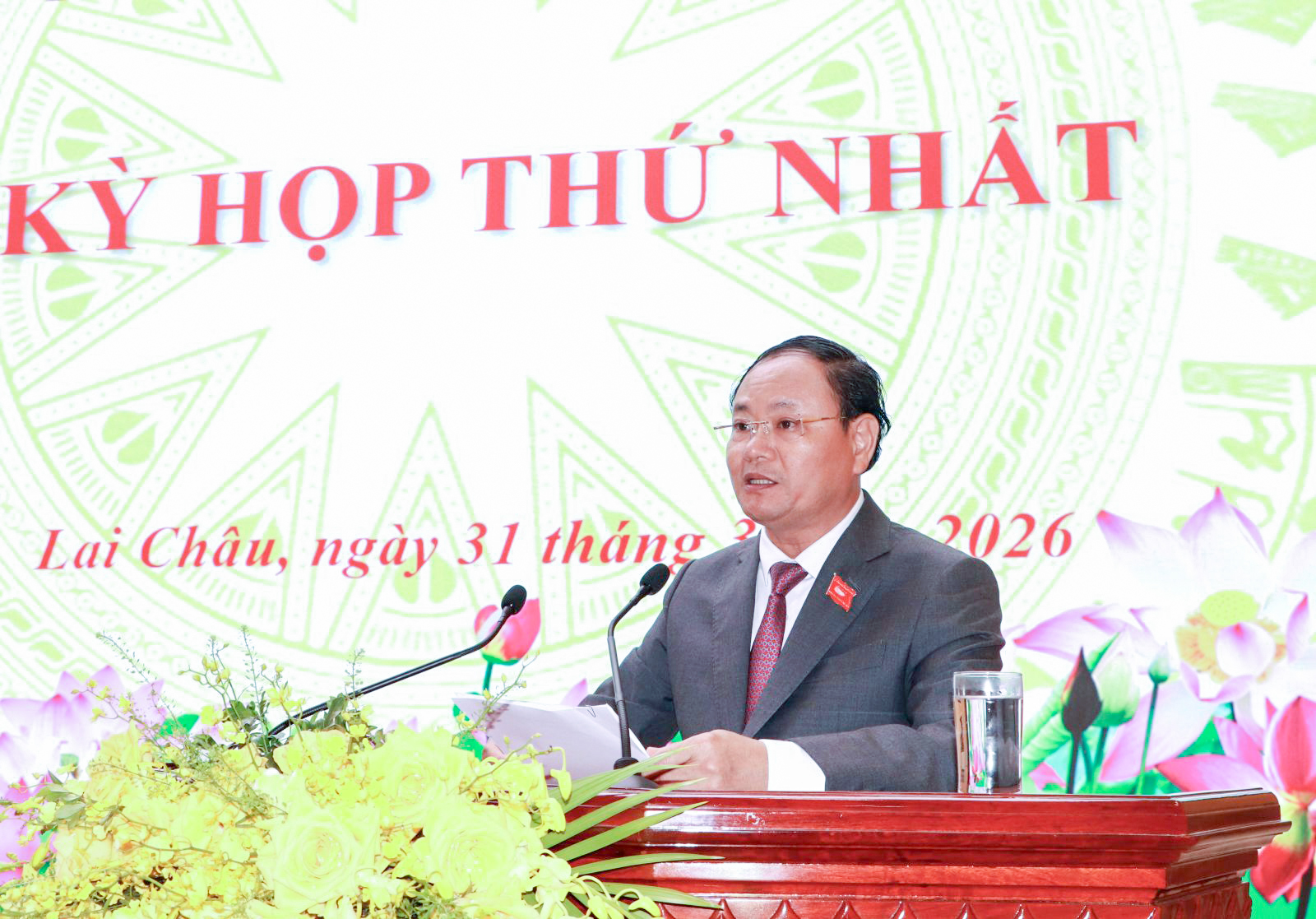 Bí thư Tỉnh ủy Lai Châu Lê Minh Ngân được bầu chức Chủ tịch HĐND tỉnh 2 Bí thư Tỉnh ủy Lai Châu Lê Minh Ngân được bầu chức Chủ tịch HĐND tỉnh - Ảnh 2.