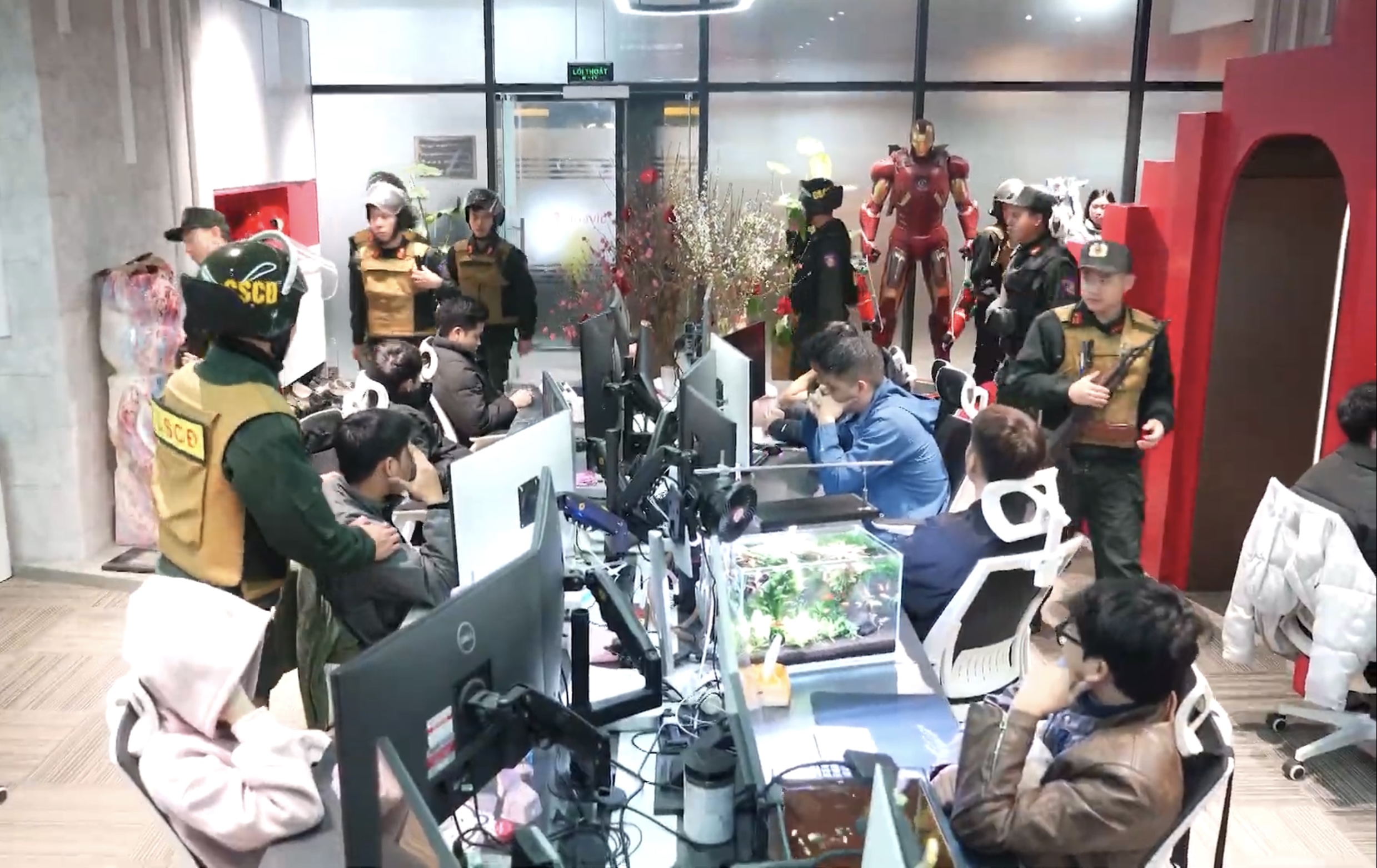 Vụ ‘Xôi Lạc TV’: Bình luận viên tiết lộ mức thù lao và cường độ làm việc - Ảnh 1.