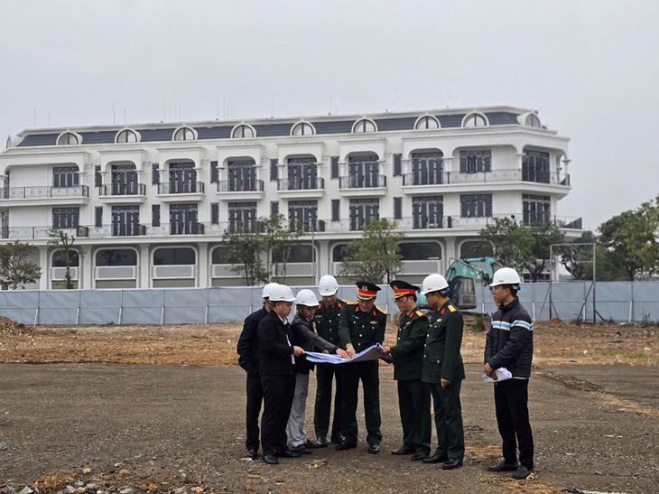 Bộ Quốc phòng phấn đấu xây 59.000 căn nhà ở xã hội cho quân nhân đến 2030- Ảnh 1.