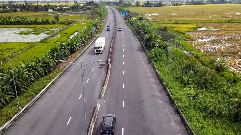 Tuyến Lộ Tẻ - Rạch Sỏi có tổng chiều dài hơn 51km. Ảnh: BT thang-10-2025-tuyen-lo-te-rach-soi-7.jpg