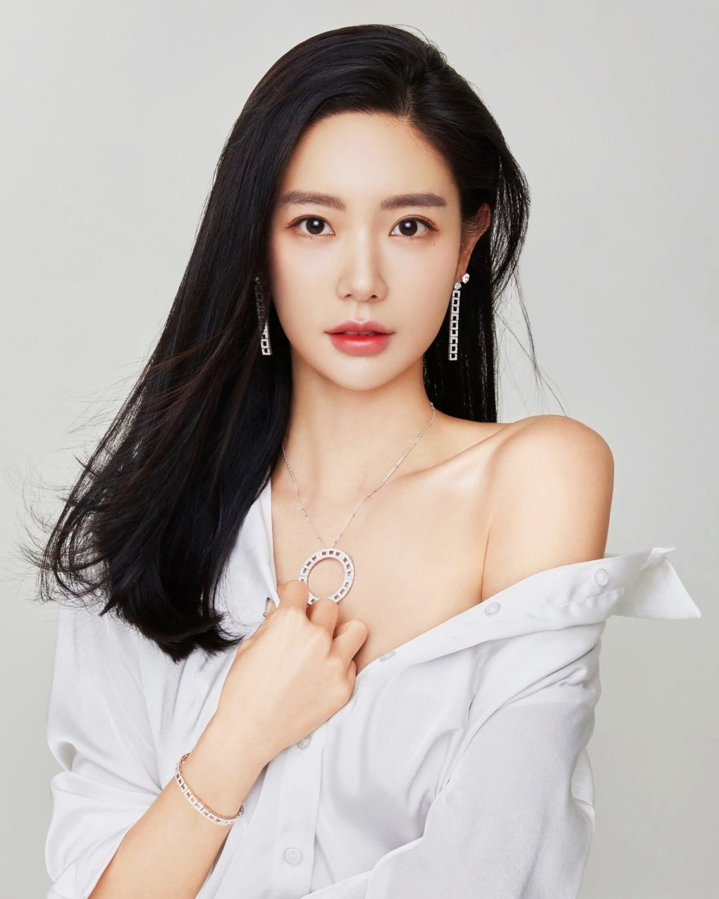 Bỏ chồng đại gia, mỹ nhân gợi cảm nức tiếng xứ Hàn 