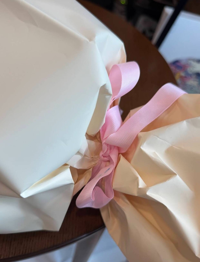 Bó hoa 1 triệu gây tranh cãi nhất 8/3- Ảnh 3.