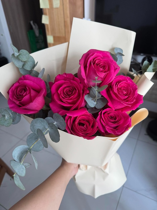 Bó hoa 1 triệu gây tranh cãi nhất 8/3- Ảnh 2.