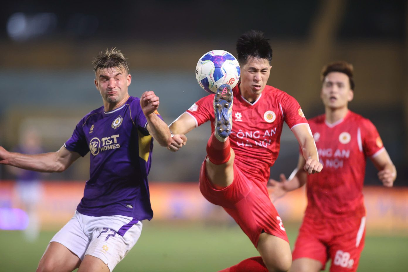 Bước ngoặt sau trận derby thủ đô 1 : Bước ngoặt sau trận derby thủ đô - Ảnh 1.