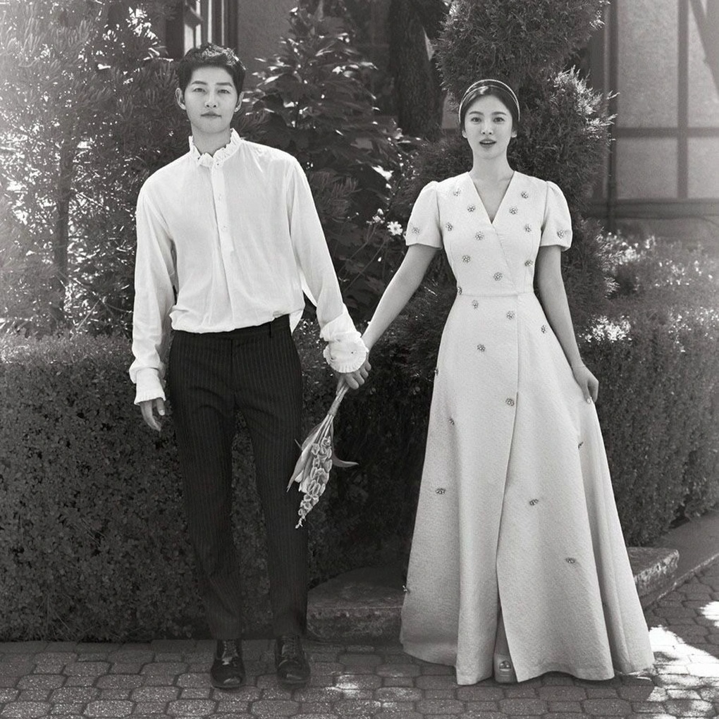 Bước ra từ hôn lễ thế kỷ, Song Hye Kyo và chồng cũ lựa chọn khác biệt - 1