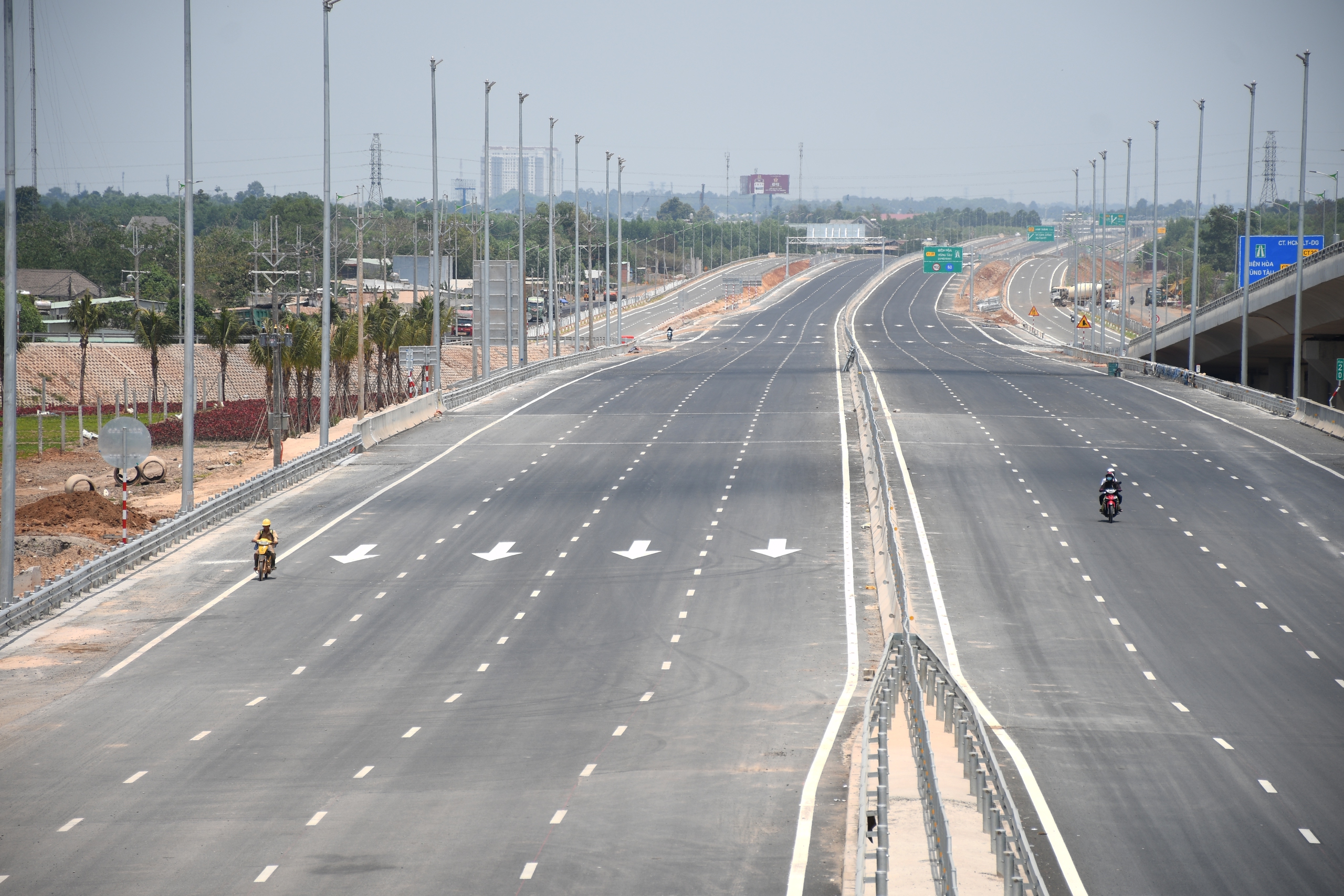Cao tốc Biên Hòa - Vũng Tàu hoãn khai thác tạm đến tháng 4 , 2026 - Ảnh 2.