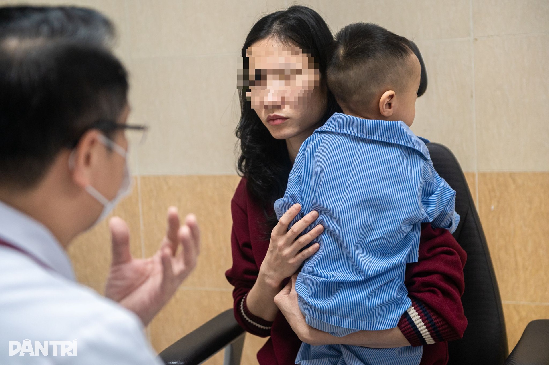 Ca mổ khép lại những đêm trắng mẹ khóc nghẹn vì con liên tục ngưng thở - 1