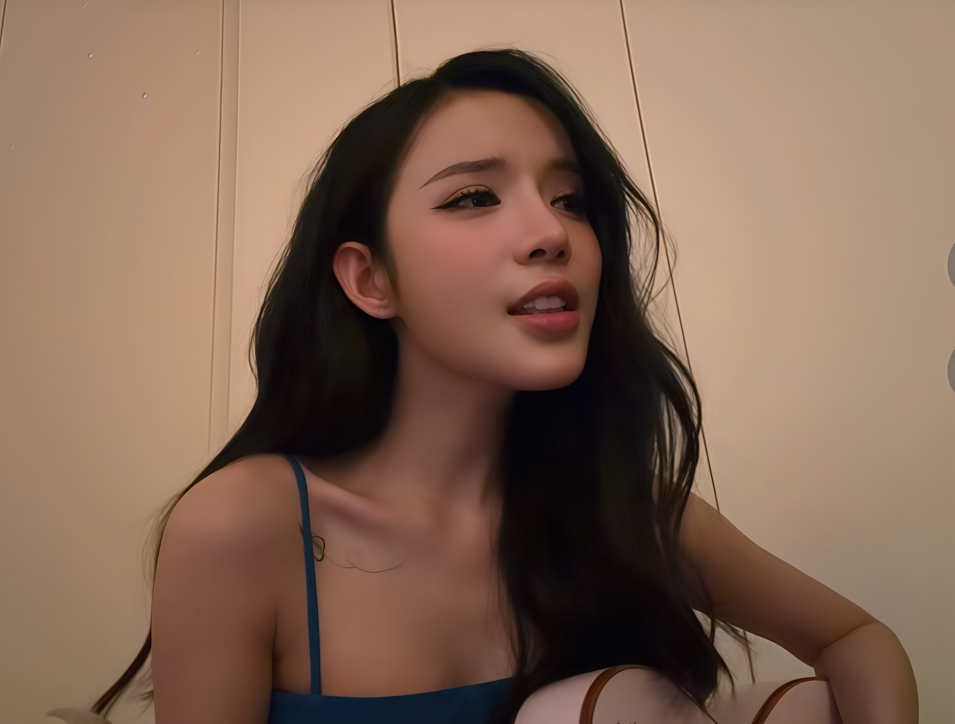 Ca sĩ LyLy sau phim 450 tỷ đồng: Vòng eo 55cm gây sốt, đời tư được chú ý - 2