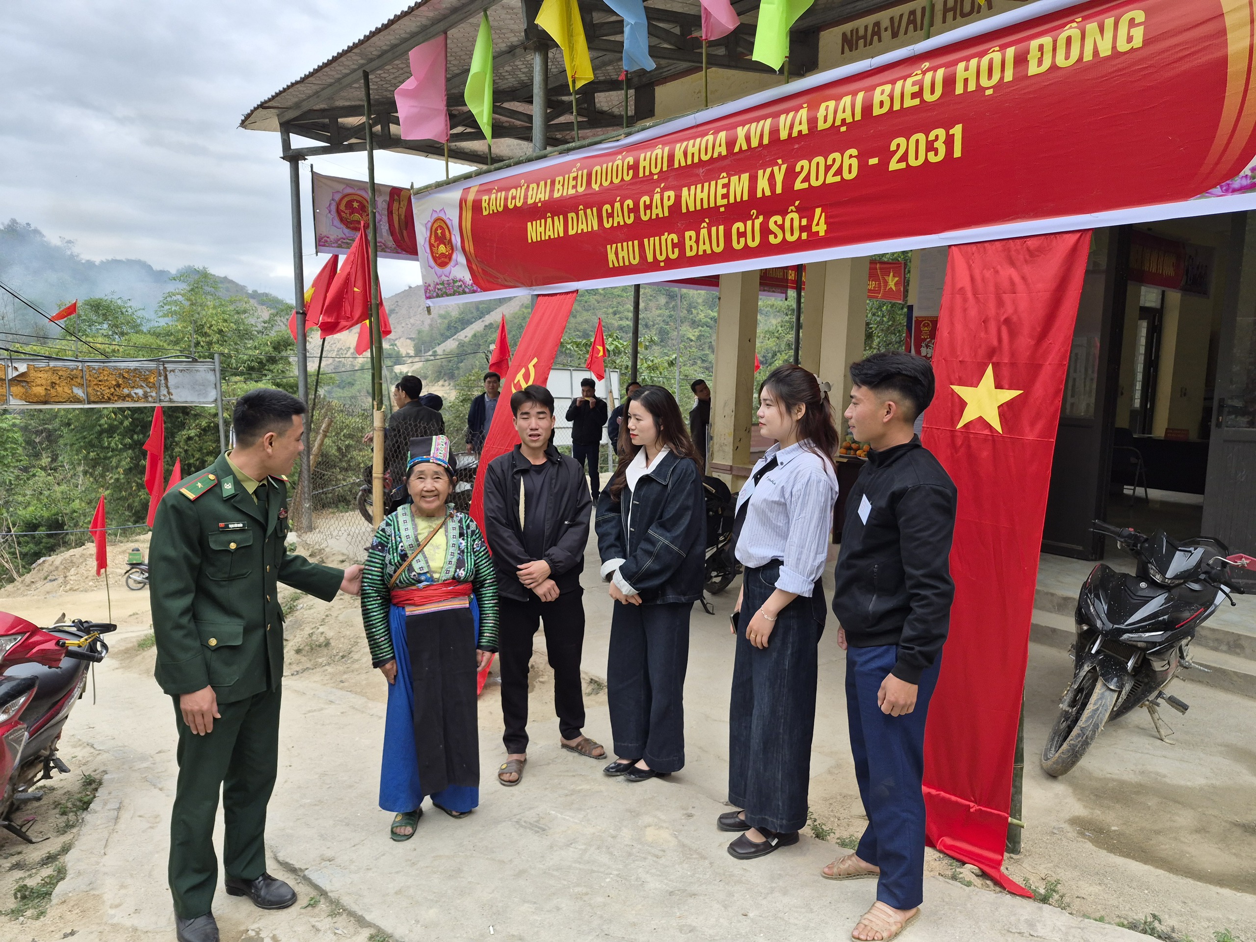 bầu cử - Ảnh 1.