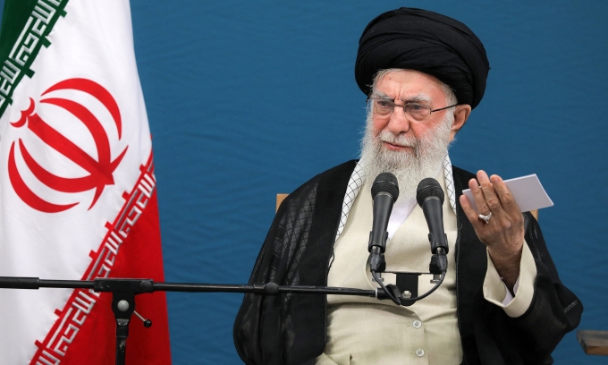 Lãnh tụ Tối cao Iran Ali Khamenei tại Tehran tháng 8/2024. Ảnh: AFP