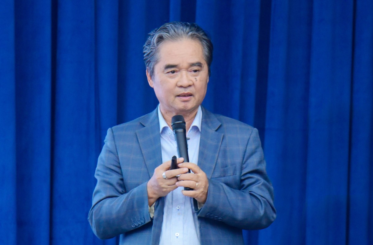 Giải pháp hóa giải ùn tắc giao thông tại vòng xoay trung tâm TP . HCM 2026 - Ảnh 1.