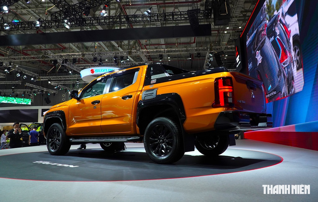 Cấm xe bán tải vẫn 'nhập nhằng', người dùng chờ các hãng ‘gỡ khó’ - Ảnh 1.