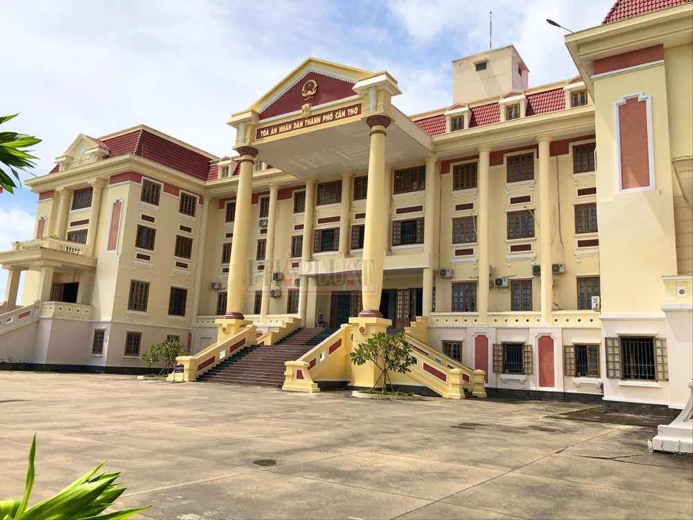 Trụ sở TAND TP Cần Thơ. Ảnh: NHẪN NAM tand-tp-can-tho-kien-quyet-dinh-xu-phat-vi-pham-hanh-chinh.jpg