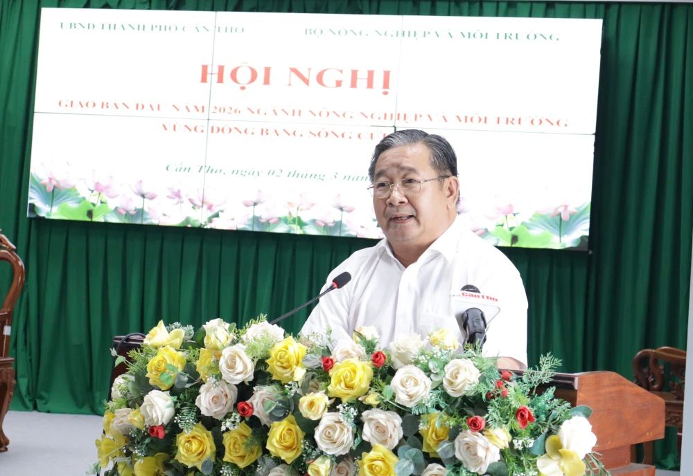 Ông Ngô Thái Chân, Giám đốc Sở NN&MT TP Cần Thơ báo cáo tại hội nghị. Ảnh: NHẪN NAM giam-doc-so-nn-mt-can-tho.JPG