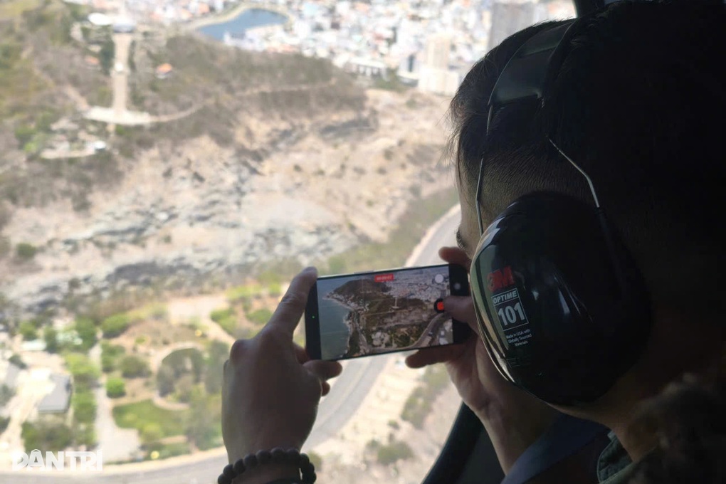 Cần lưu ý gì về sức khỏe khi trải nghiệm trực thăng ngắm TPHCM? - 4