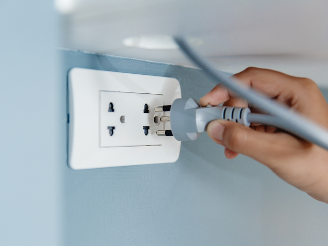 Cảnh báo đặc biệt với những gia đình để nhiều đồ điện trong nhà- Ảnh 1.