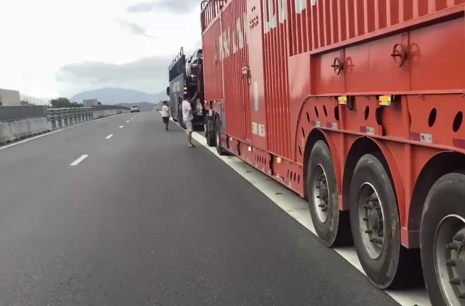 cao tốc - Ảnh 1.