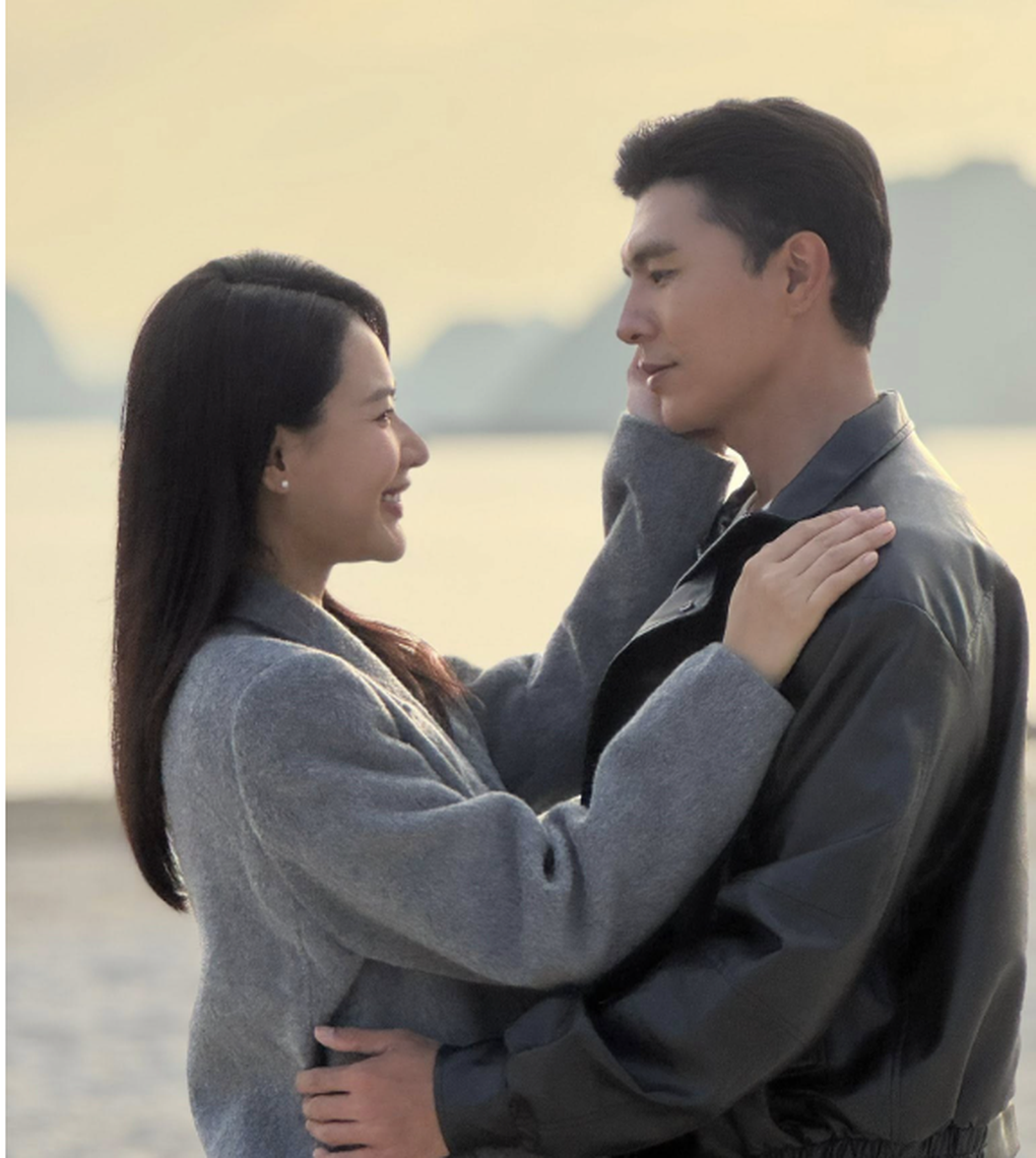 Cặp đôi phim giờ vàng gây sốt với điệu nhảy “xua đuổi”, hút 7 triệu view - 1