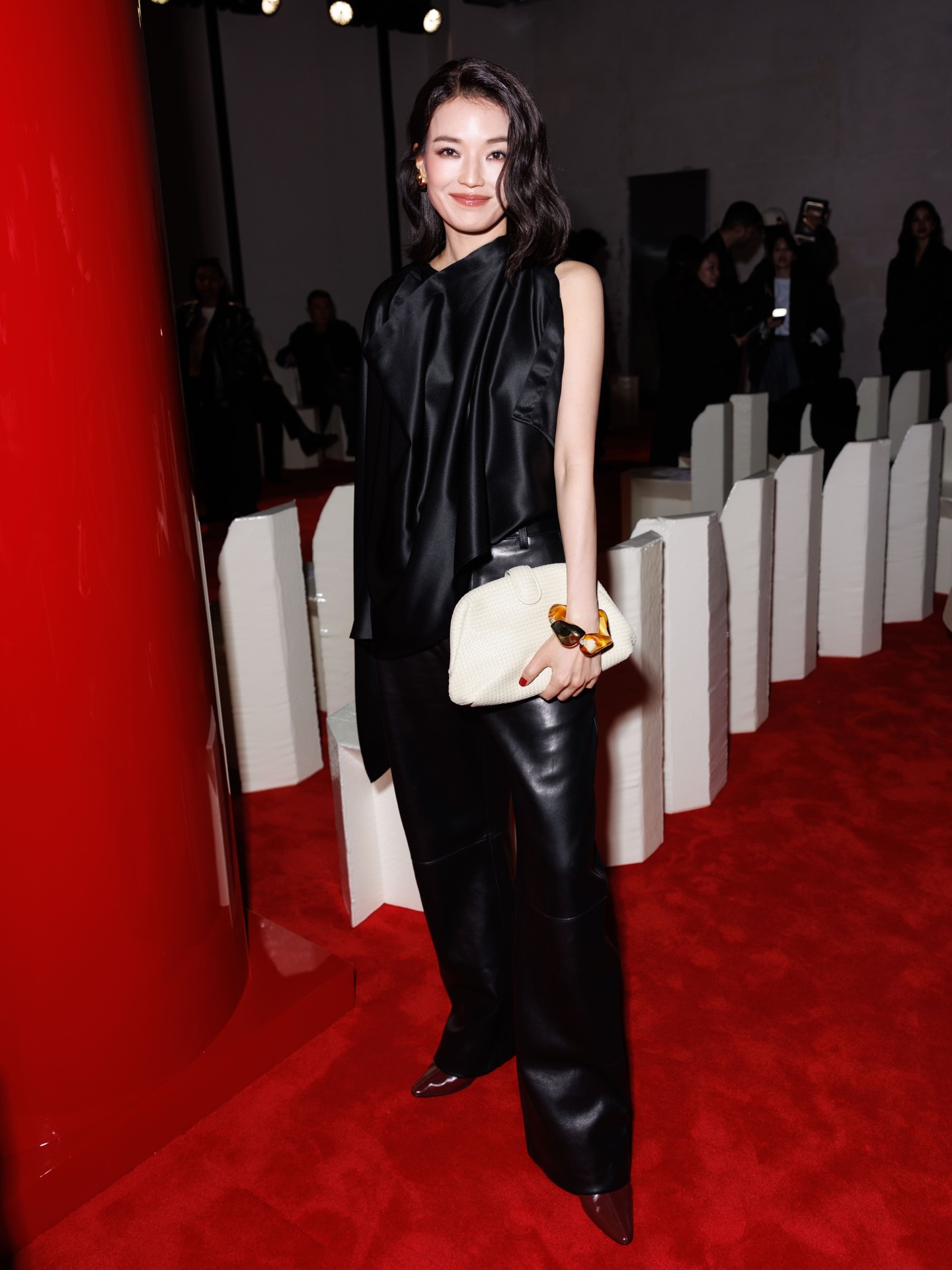 Jeon Ji Hyun vs Thư Kỳ: Cặp kỳ phùng địch thủ U50 ầm ĩ nhất lúc này, chỉ ngắm thôi chứ không thể lựa chọn- Ảnh 2.