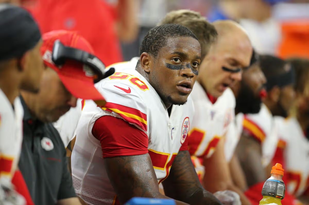 Cầu thủ nổi tiếng nước Mỹ bị cáo buộc sát hại bạn gái, còn dùng ChatGPT để hỏi cách “giải thích vết thương”- Ảnh 1.