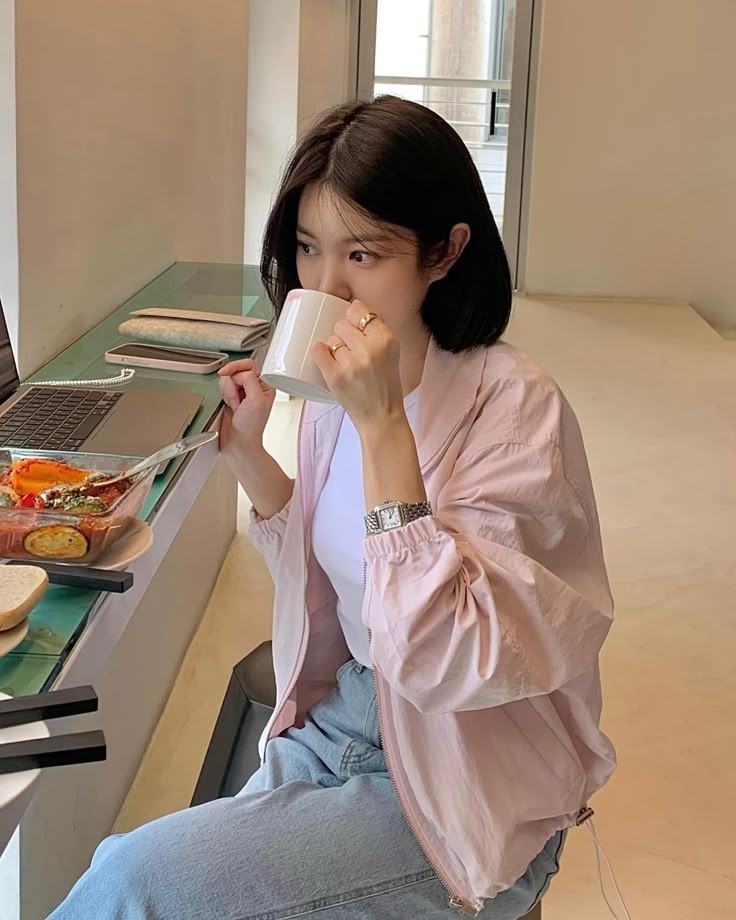 Hỏi người 60 tuổi về sai lầm tiền bạc của giới trẻ: Câu trả lời chỉ gói gọn trong 2 điều- Ảnh 2.