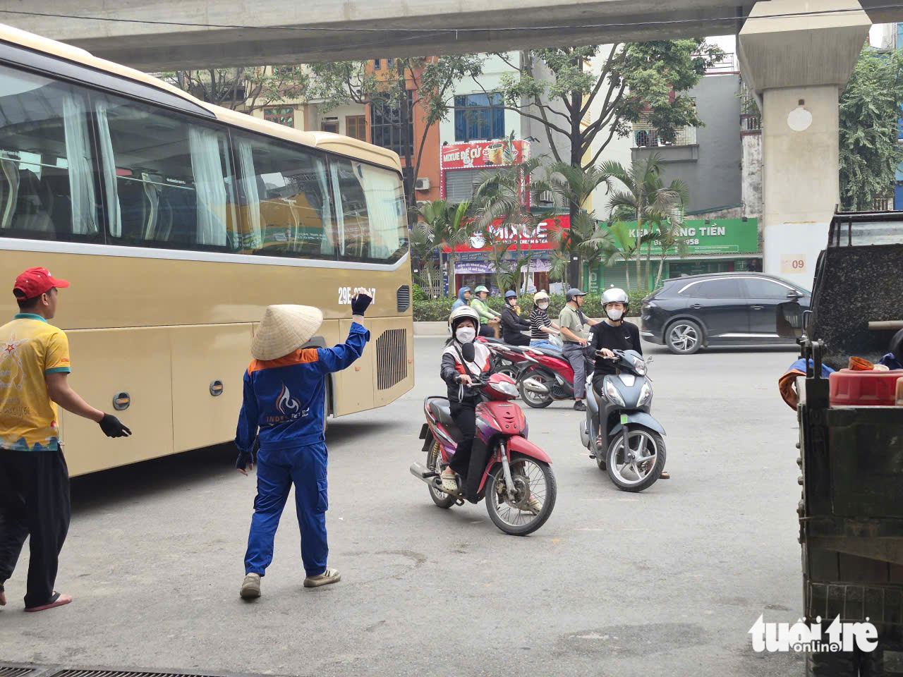 hết xăng - Ảnh 1.