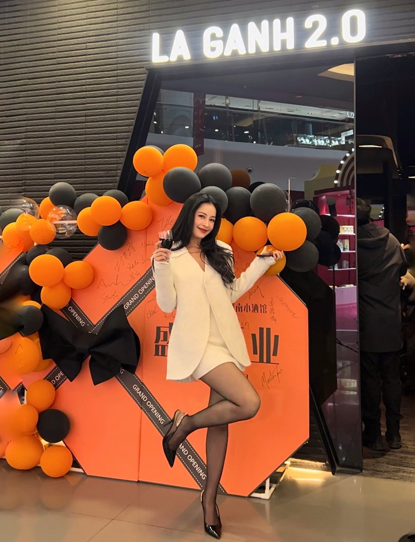 Chi Pu ra thông báo nóng về quán phở ở Trung Quốc- Ảnh 1.