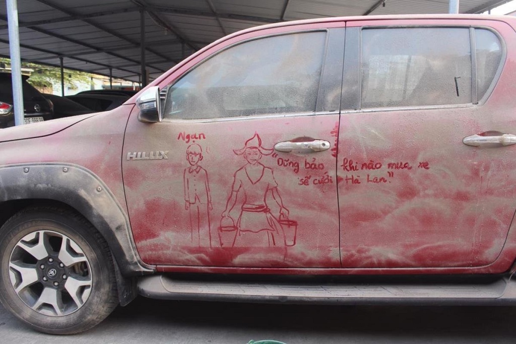 5 bộ phận ô tô bắt buộc phải sạch trước khi lăn bánh: Chỉ một chi tiết bám bùn, tài xế có thể “bay” 26 triệu đồng- Ảnh 1.