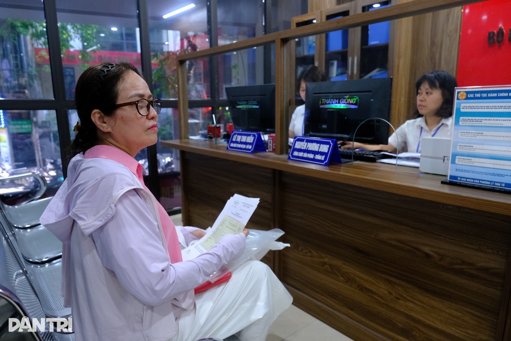 Chị nhờ đứng tên hợp đồng mua nhà, em gái âm thầm làm sổ đỏ tên mình - 1