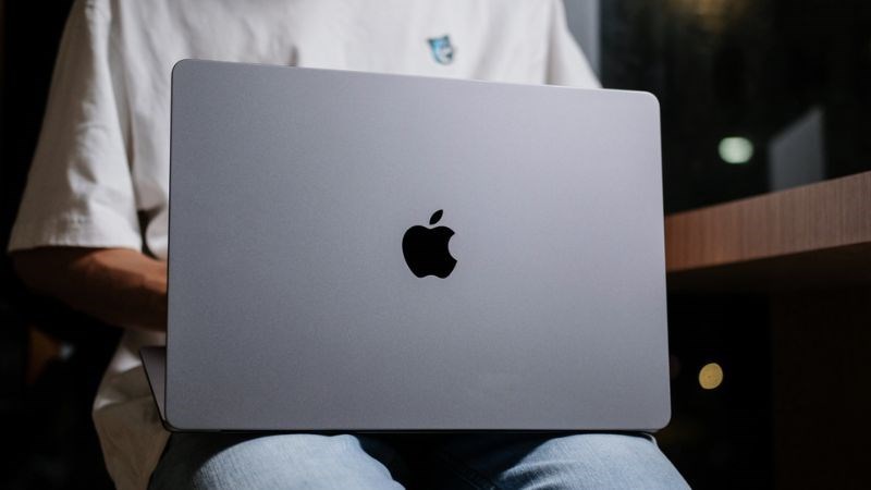 Chiếc MacBook đáng mua nhất lúc này- Ảnh 1.