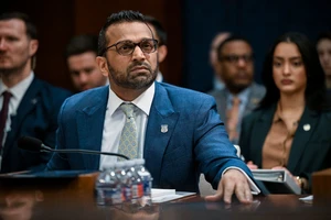 Tin tặc tấn công email giám đốc FBI, công bố nhiều ảnh và tài liệu