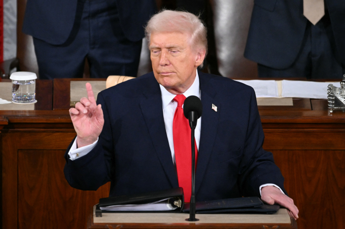 Tổng thống Donald Trump đọc Thông điệp Liên bang tại quốc hội Mỹ ngày 24/2. Ảnh: AP