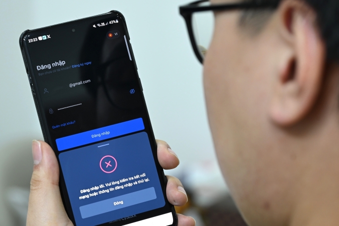 Người dùng không thể đăng nhập vào ứng dụng tài sản số Onus. Ảnh: Trọng Đạt