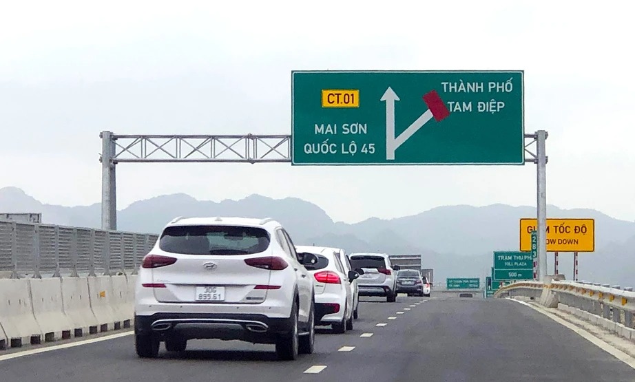 Chính thức thu phí cao tốc Bắc - Nam từ 2 - 3 - 2026: Chi tiết các mức phí và tuyến Đường - Ảnh 1. Chính thức thu phí cao tốc Bắc - Nam từ 2 - 3 - 2026: Chi tiết các mức phí và tuyến Đường - Ảnh 1.