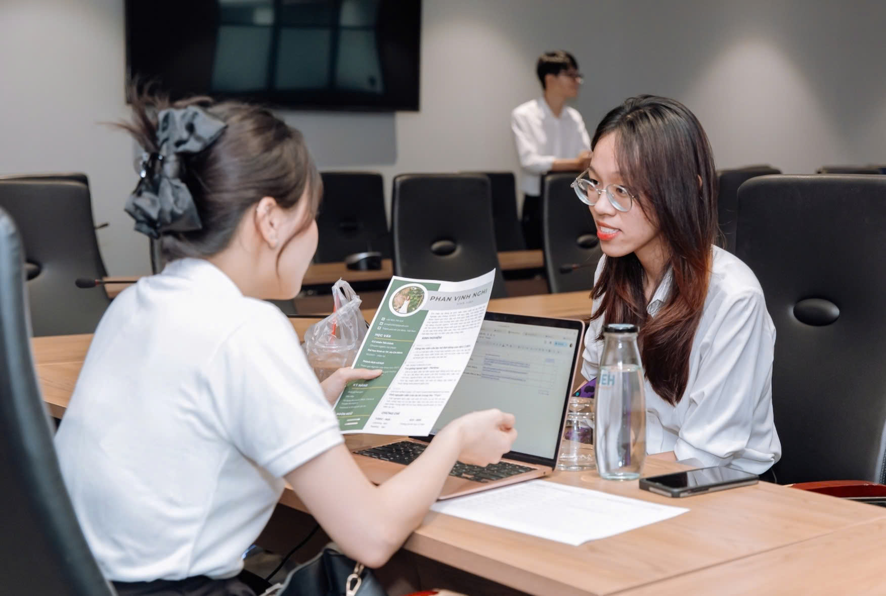 Chủ động việc làm thời AI - Ảnh 1.