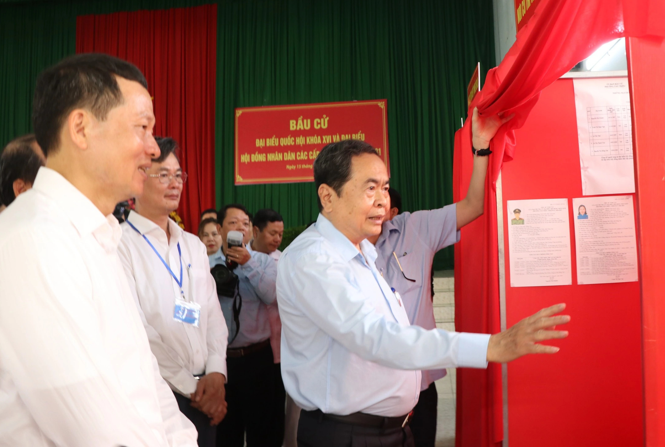 Chủ tịch Quốc hội kiểm tra công tác chuẩn bị bầu cử ở Đồng Nai - Ảnh 1.