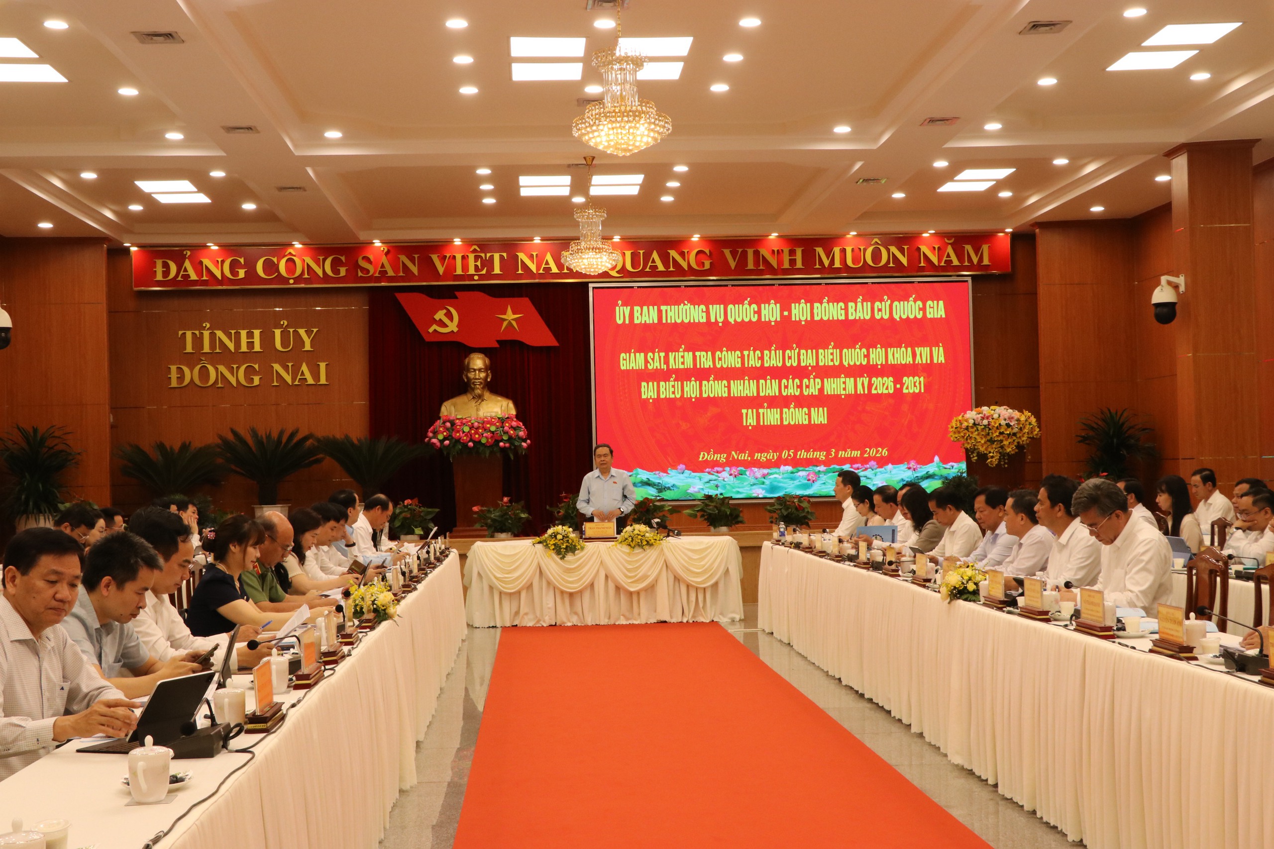 Chủ tịch Quốc hội kiểm tra công tác chuẩn bị bầu cử ở Đồng Nai - Ảnh 3.